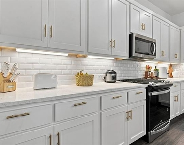1317 Horizon Way - Photo Thumbnail 9