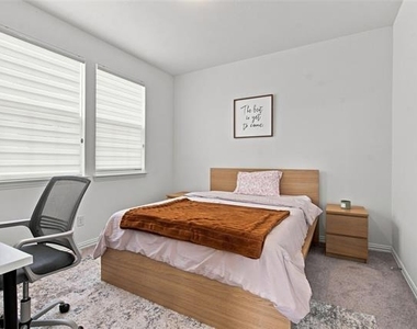 1317 Horizon Way - Photo Thumbnail 23