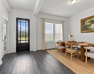 1317 Horizon Way - Photo Thumbnail 4