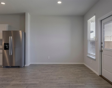 8620 High Hill Drive - Photo Thumbnail 10