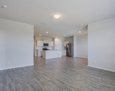 8620 High Hill Drive - Photo Thumbnail 12
