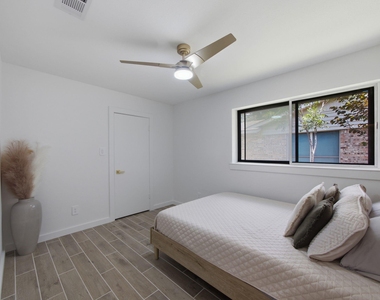 11348 Carissa Drive - Photo Thumbnail 17