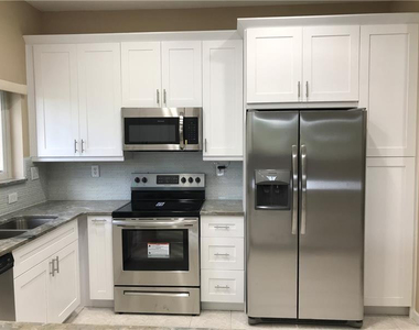 5766 Nw 127th Terrace - Photo Thumbnail 10