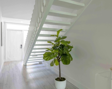 257 Old Meadow Way - Photo Thumbnail 27