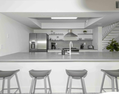 257 Old Meadow Way - Photo Thumbnail 18