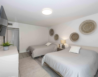 257 Old Meadow Way - Photo Thumbnail 23