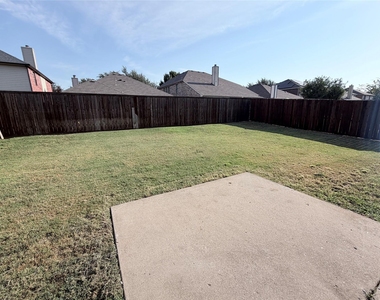 3200 Nandina Street - Photo Thumbnail 15