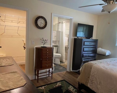 17354 68th Street N - Photo Thumbnail 9