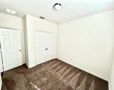 1012 West Drive - Photo Thumbnail 16