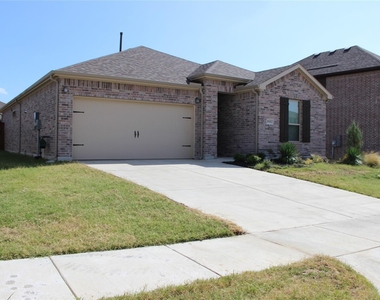 1012 West Drive - Photo Thumbnail 1