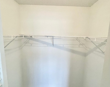 12149 Nw 34th Street - Photo Thumbnail 12