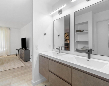 13175 Chadwick Court - Photo Thumbnail 4