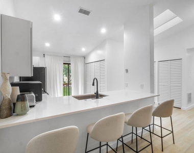 13175 Chadwick Court - Photo Thumbnail 12
