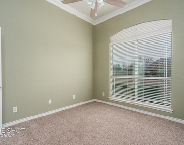 210 Ruger Street - Photo Thumbnail 15