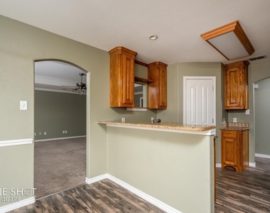 210 Ruger Street - Photo Thumbnail 11