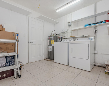 2831 Nw 51st Terrace - Photo Thumbnail 9