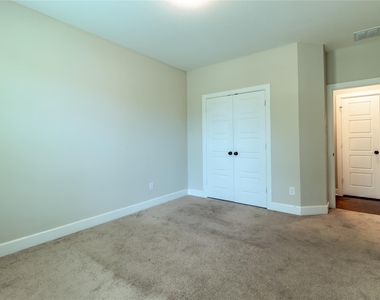 1609 Cedar Crest Drive - Photo Thumbnail 34