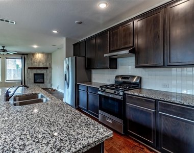 1609 Cedar Crest Drive - Photo Thumbnail 5