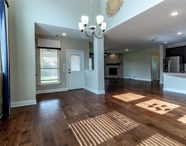 1609 Cedar Crest Drive - Photo Thumbnail 10