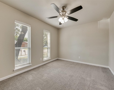 5903 Mimosa Lane - Photo Thumbnail 14