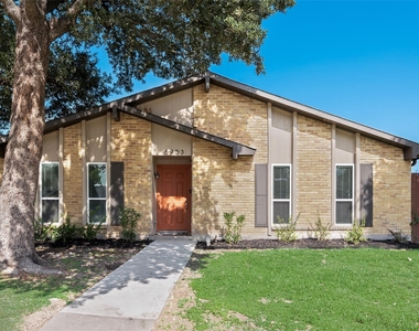 5903 Mimosa Lane - Photo Thumbnail 3