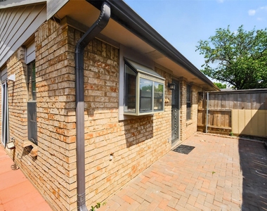 2111 E Beltline Road - Photo Thumbnail 26