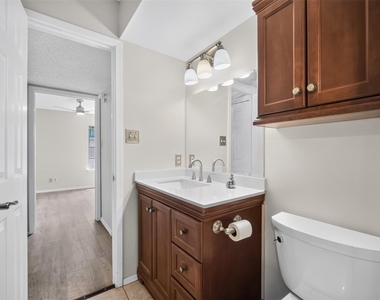 2111 E Beltline Road - Photo Thumbnail 11
