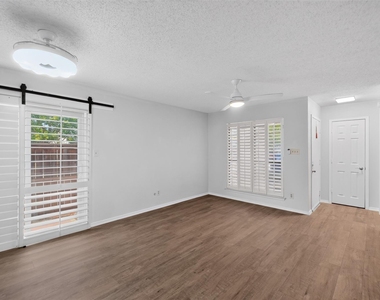 2111 E Beltline Road - Photo Thumbnail 17