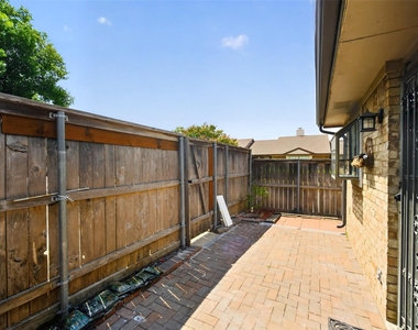 2111 E Beltline Road - Photo Thumbnail 27