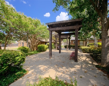 2111 E Beltline Road - Photo Thumbnail 32