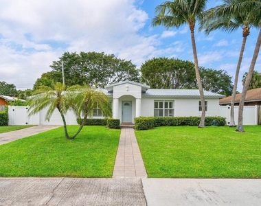 125 Gregory Place - Photo Thumbnail 1