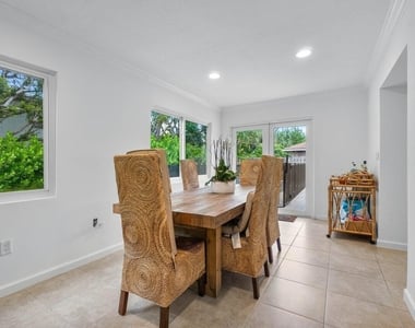 125 Gregory Place - Photo Thumbnail 5