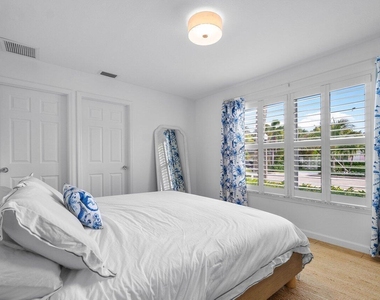125 Gregory Place - Photo Thumbnail 6