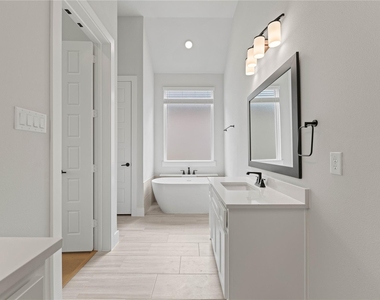 6253 White Creek Drive - Photo Thumbnail 11