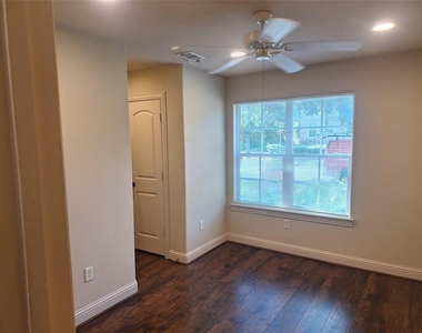 3416 Westminster Avenue - Photo Thumbnail 4
