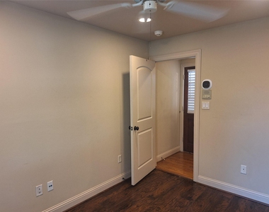 3416 Westminster Avenue - Photo Thumbnail 6
