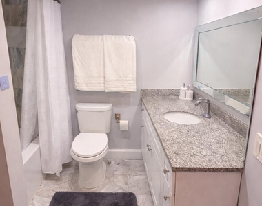605 Oaks Drive - Photo Thumbnail 14