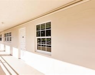605 Oaks Drive - Photo Thumbnail 24