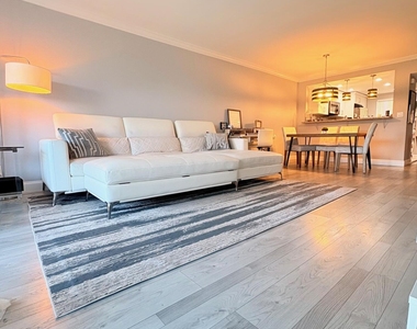 605 Oaks Drive - Photo Thumbnail 12