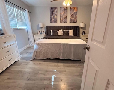 605 Oaks Drive - Photo Thumbnail 16