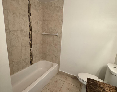 445 Lakeview Drive - Photo Thumbnail 11