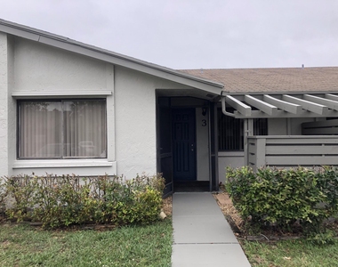 445 Lakeview Drive - Photo Thumbnail 12