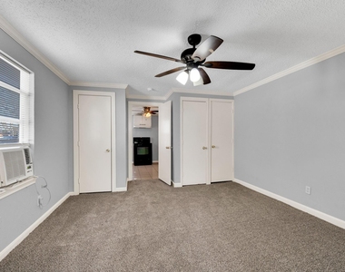 412 E Avenue F - Photo Thumbnail 4
