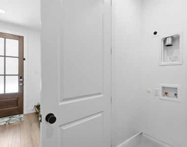 6240 Fortuna Lane - Photo Thumbnail 6