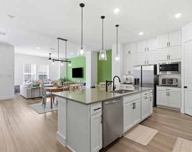 6240 Fortuna Lane - Photo Thumbnail 10
