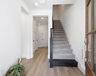 6240 Fortuna Lane - Photo Thumbnail 4