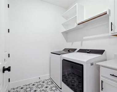 6240 Fortuna Lane - Photo Thumbnail 20