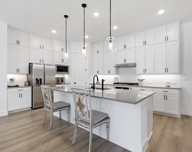 6240 Fortuna Lane - Photo Thumbnail 11