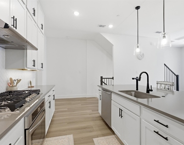 6240 Fortuna Lane - Photo Thumbnail 13