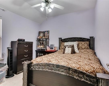 1017 Golden Bear Lane - Photo Thumbnail 17
